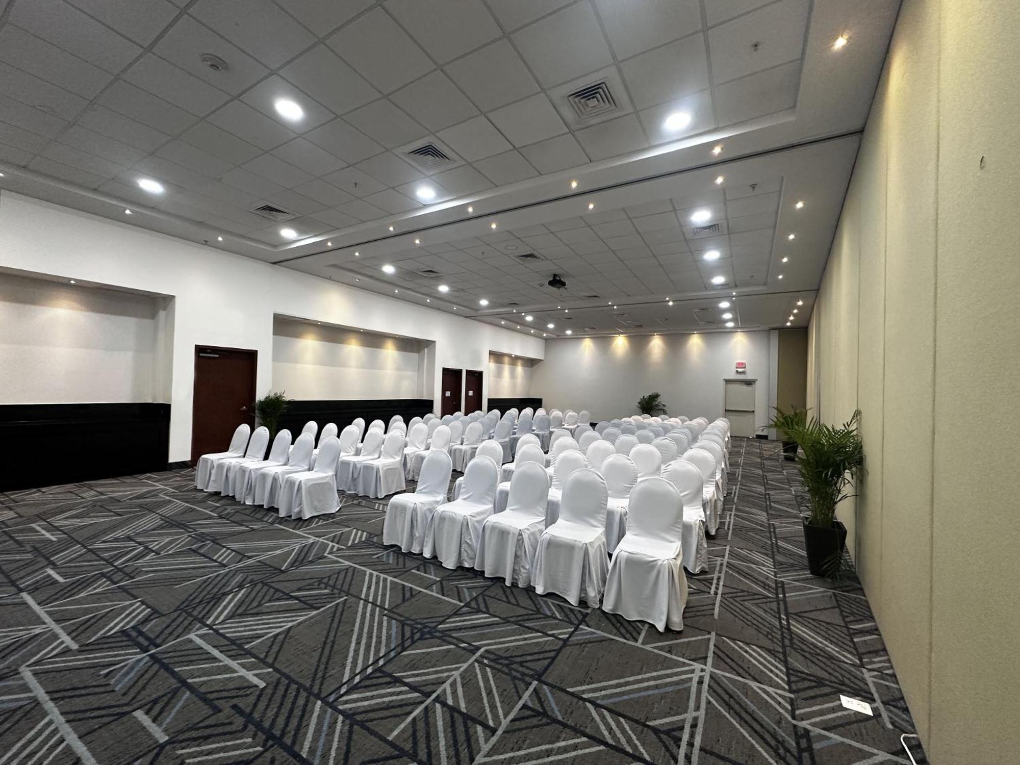 Holiday Inn Express Merida By Ihg Eksteriør billede