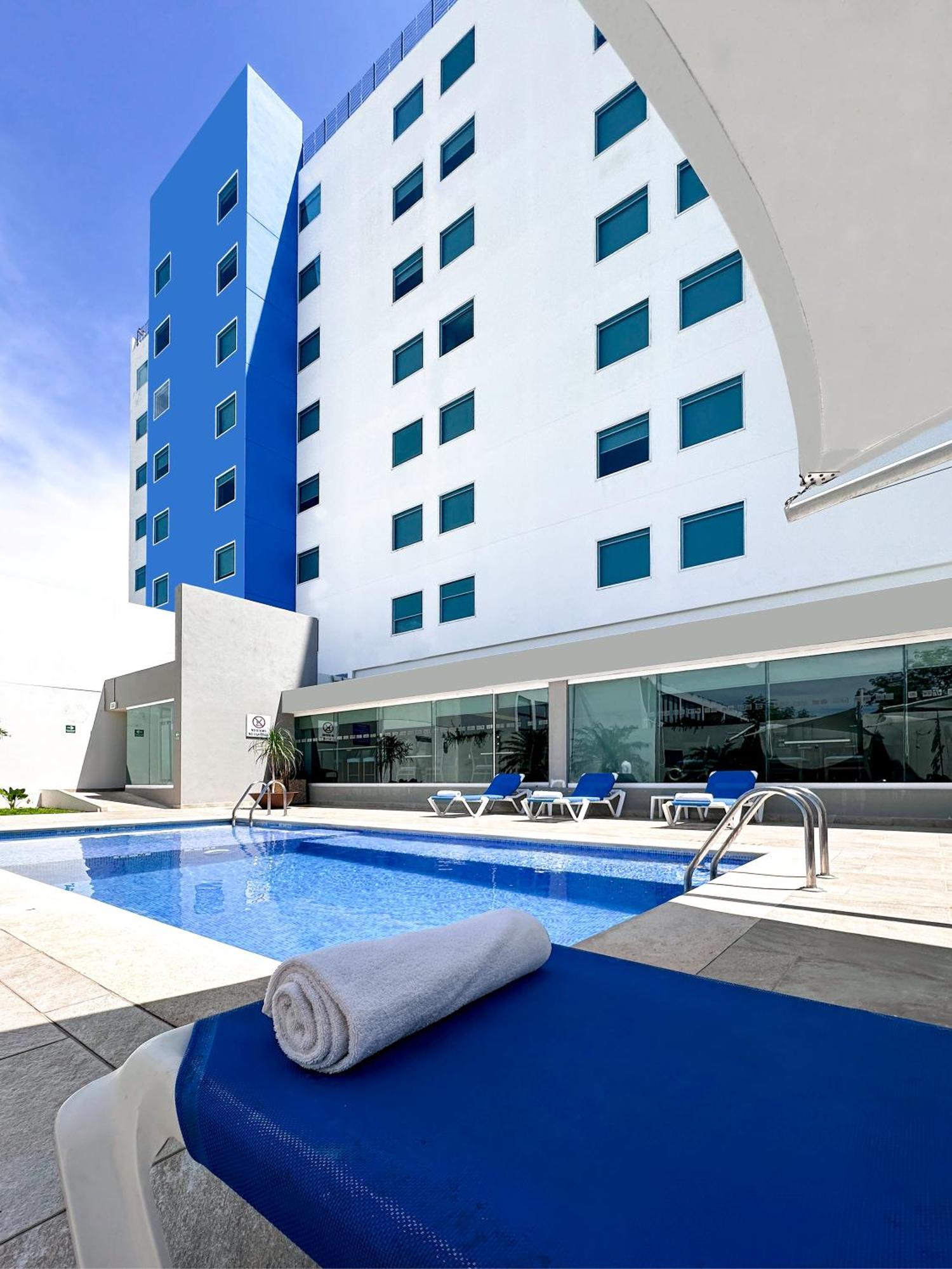 Holiday Inn Express Merida By Ihg Eksteriør billede