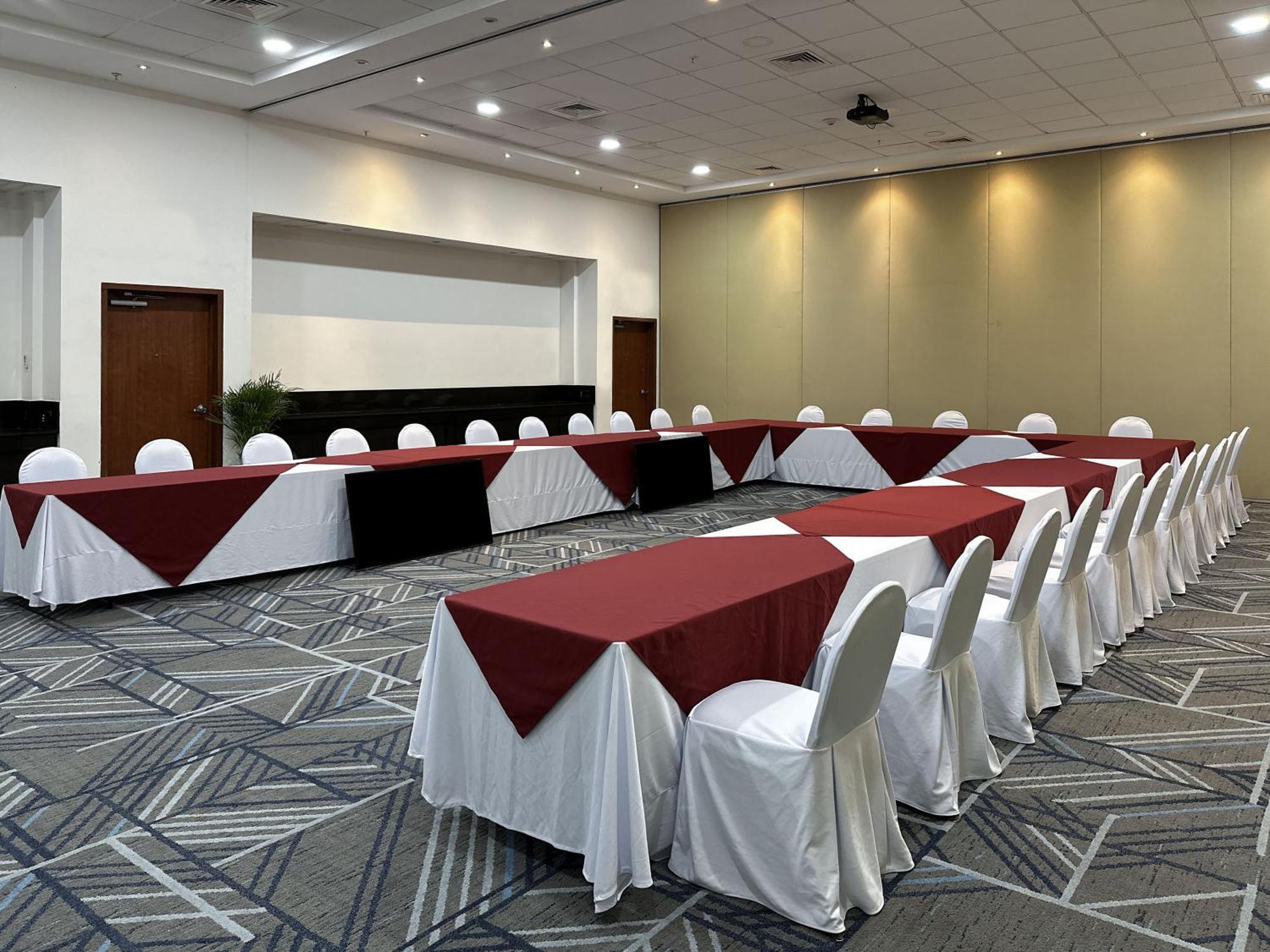 Holiday Inn Express Merida By Ihg Eksteriør billede