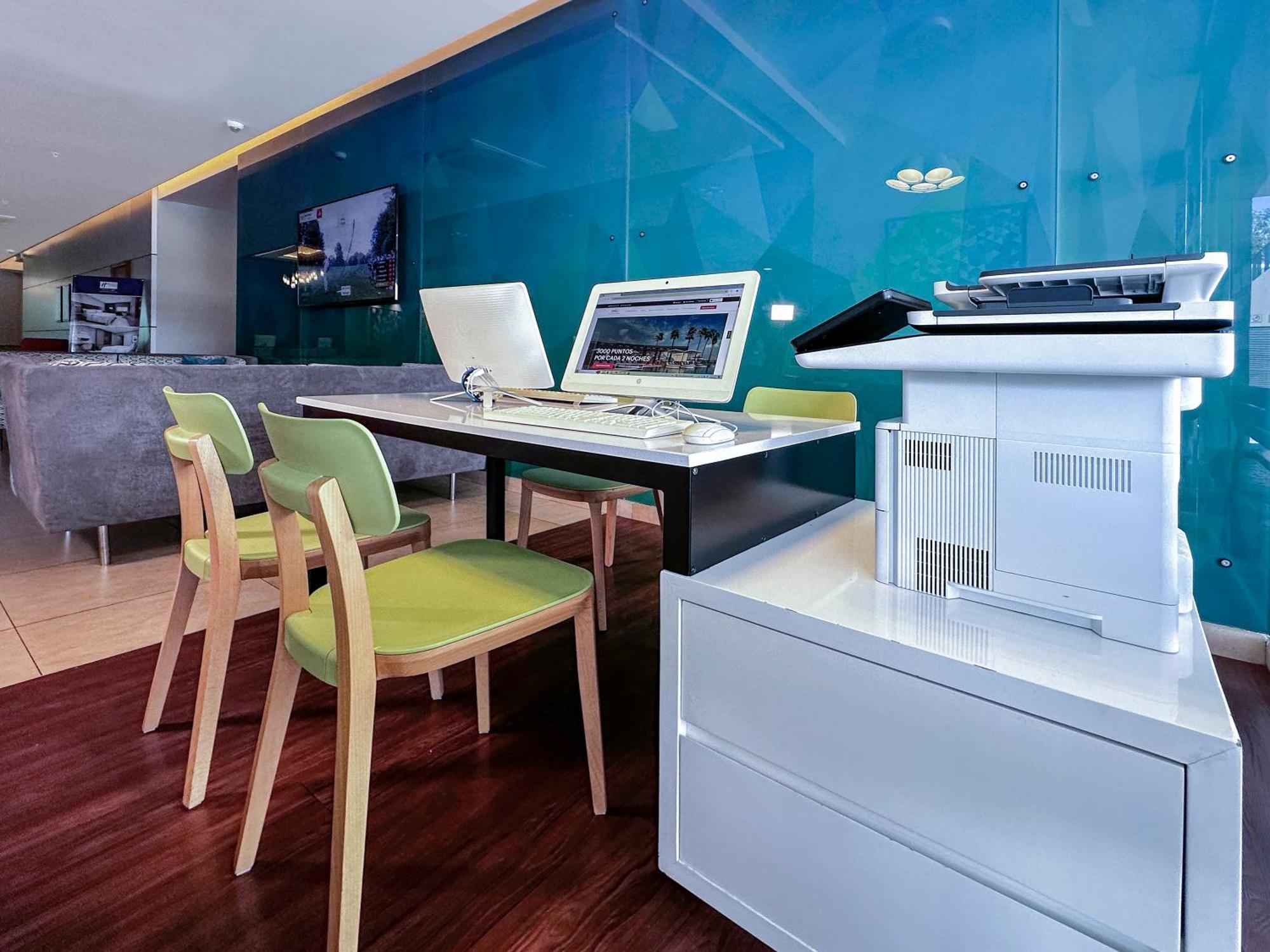 Holiday Inn Express Merida By Ihg Eksteriør billede