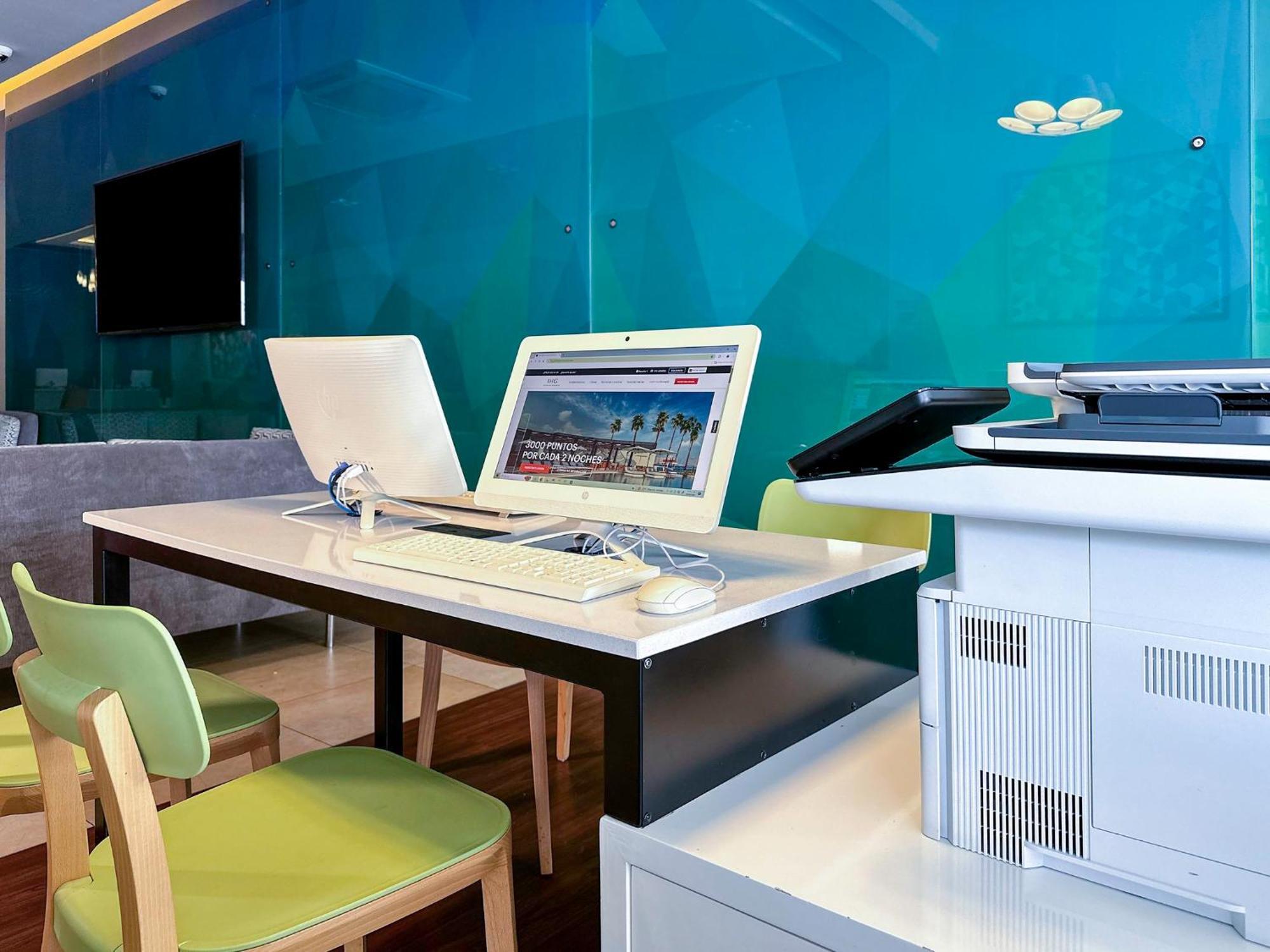 Holiday Inn Express Merida By Ihg Eksteriør billede